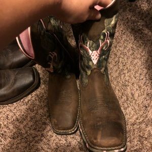 Women’s 7.5 Durango boots